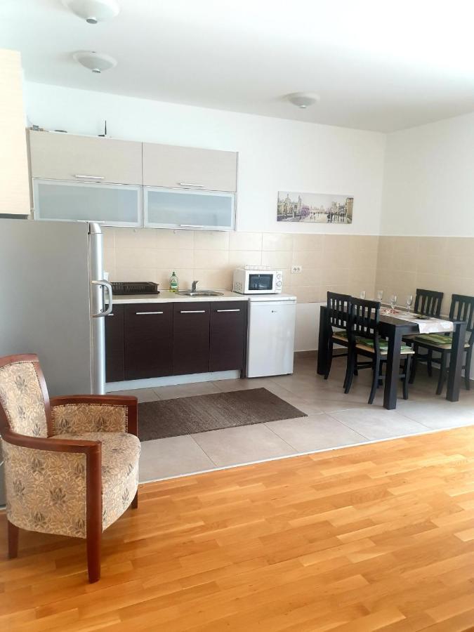 City & Sea Apartments Budva Rum bild